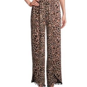 Women's Size Med Tulip Trim Pant Cover Up Cheetah print